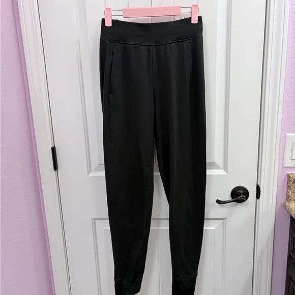 Black High-Rise Jogger Pants - Picture 3 of 3